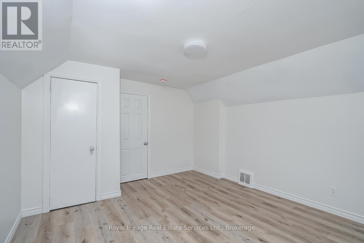 Photo 10 of Main 235 East 21st Street, Hamilton ON