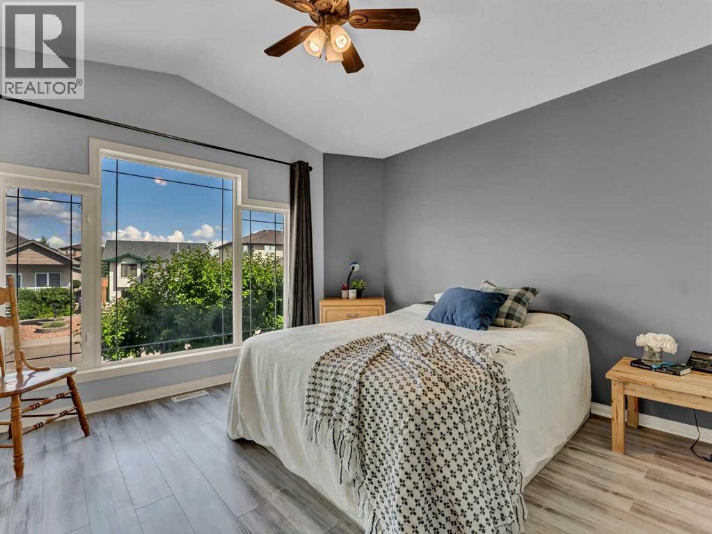 Photo 43 of 16 Terrace Avenue Ne, Medicine Hat AB