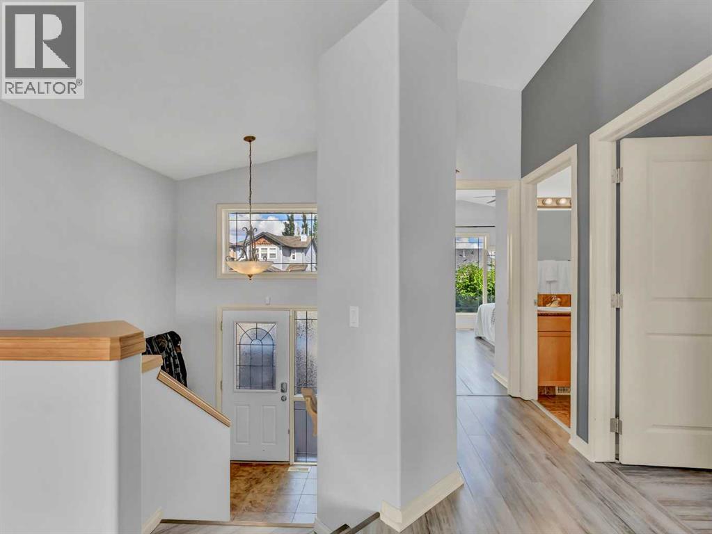Photo 33 of 16 Terrace Avenue Ne, Medicine Hat AB