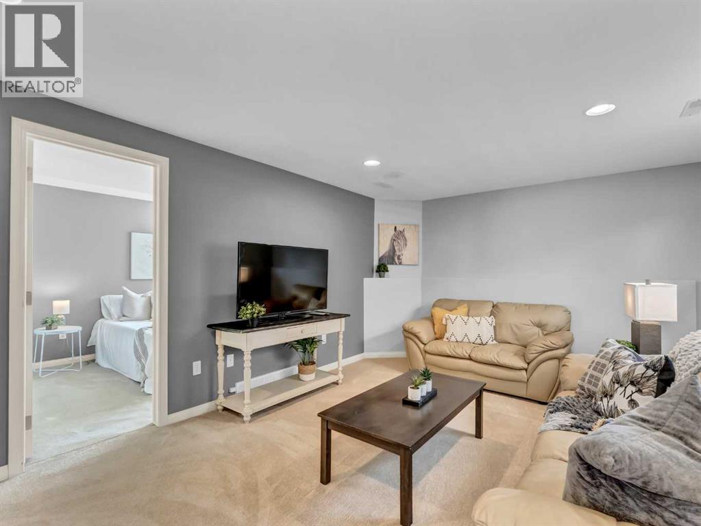 Photo 11 of 16 Terrace Avenue Ne, Medicine Hat AB