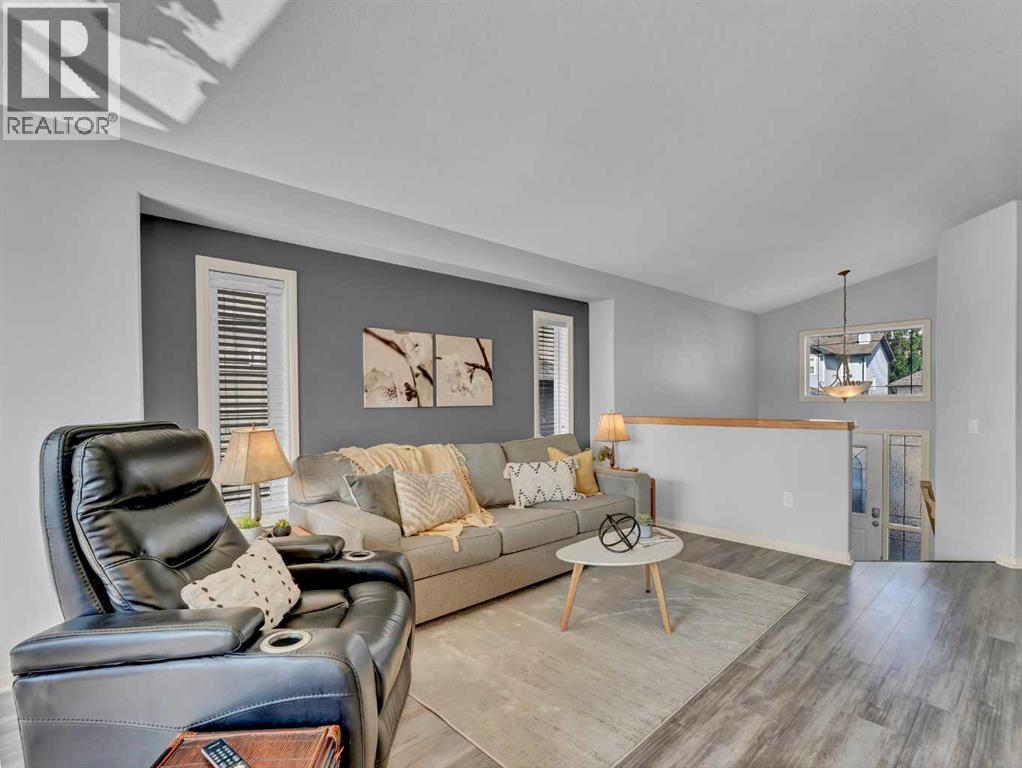 Photo 9 of 16 Terrace Avenue Ne, Medicine Hat AB