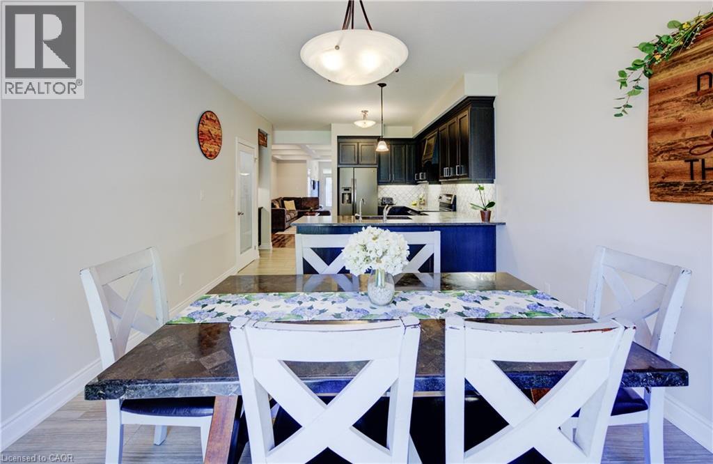 Photo 31 of 40 Fraserwood Court, Cambridge ON