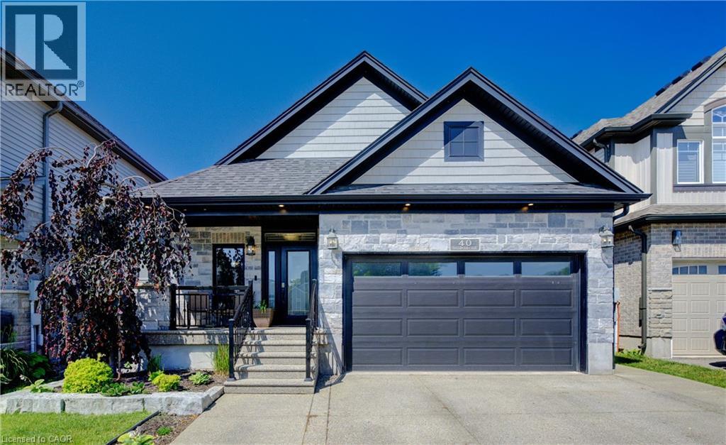 Photo 24 of 40 Fraserwood Court, Cambridge ON
