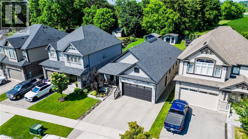 Photo 17 of 40 Fraserwood Court, Cambridge ON