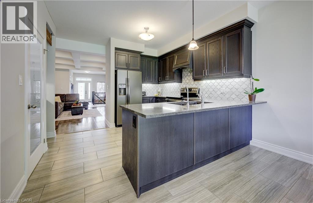 Photo 33 of 40 Fraserwood Court, Cambridge ON