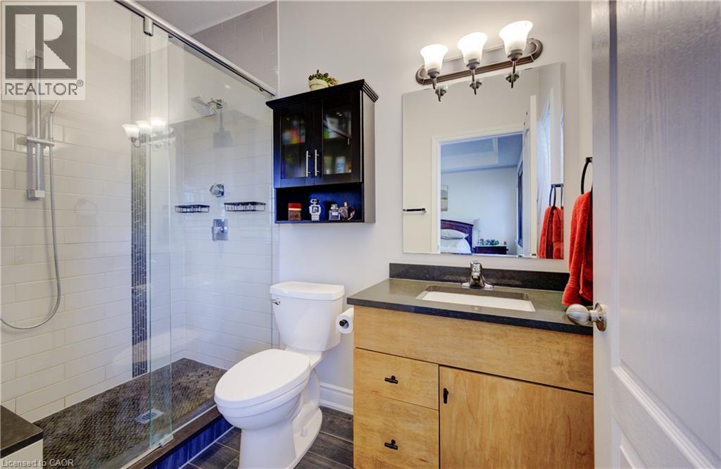 Photo 14 of 40 Fraserwood Court, Cambridge ON