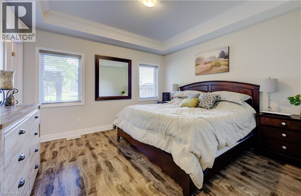 Photo 26 of 40 Fraserwood Court, Cambridge ON