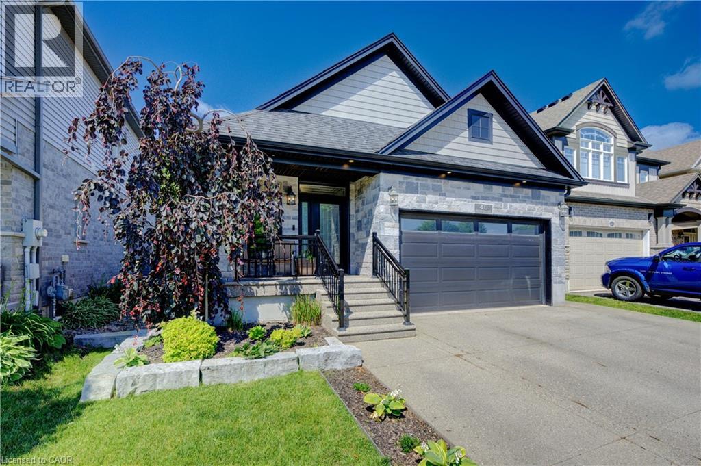 Photo 5 of 40 Fraserwood Court, Cambridge ON