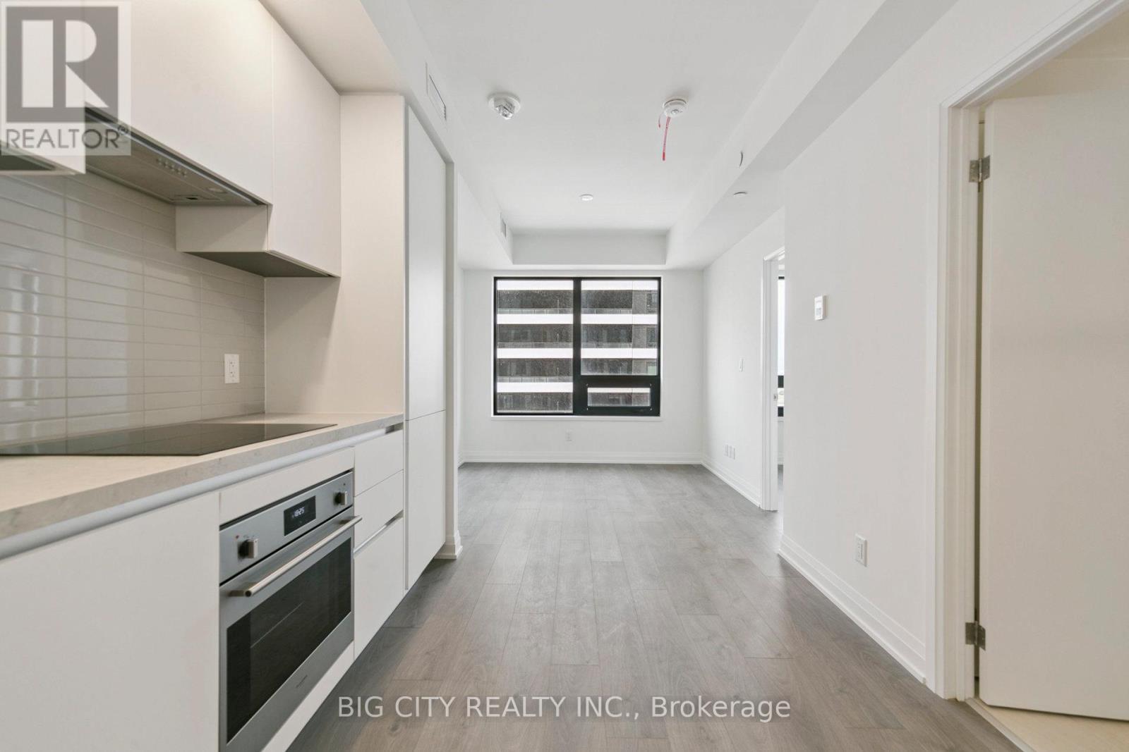 Photo 6 of 2109 4015 The Exchange, Mississauga ON