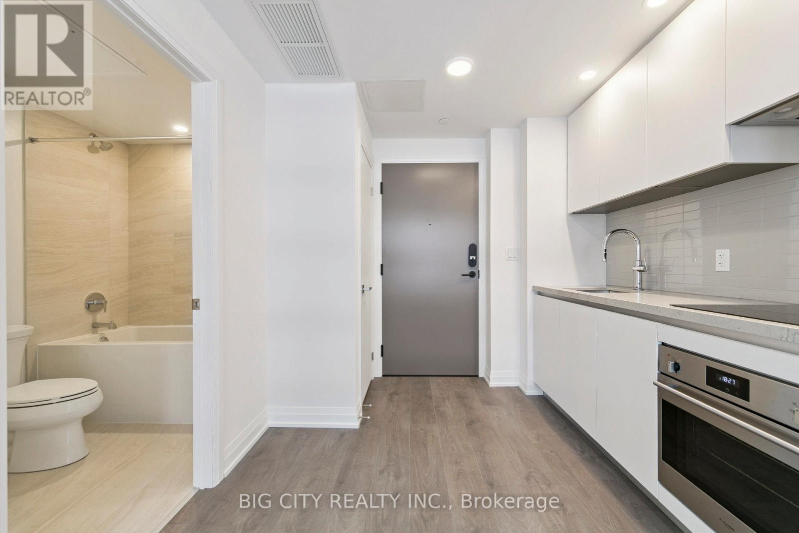 Photo 5 of 2109 4015 The Exchange, Mississauga ON