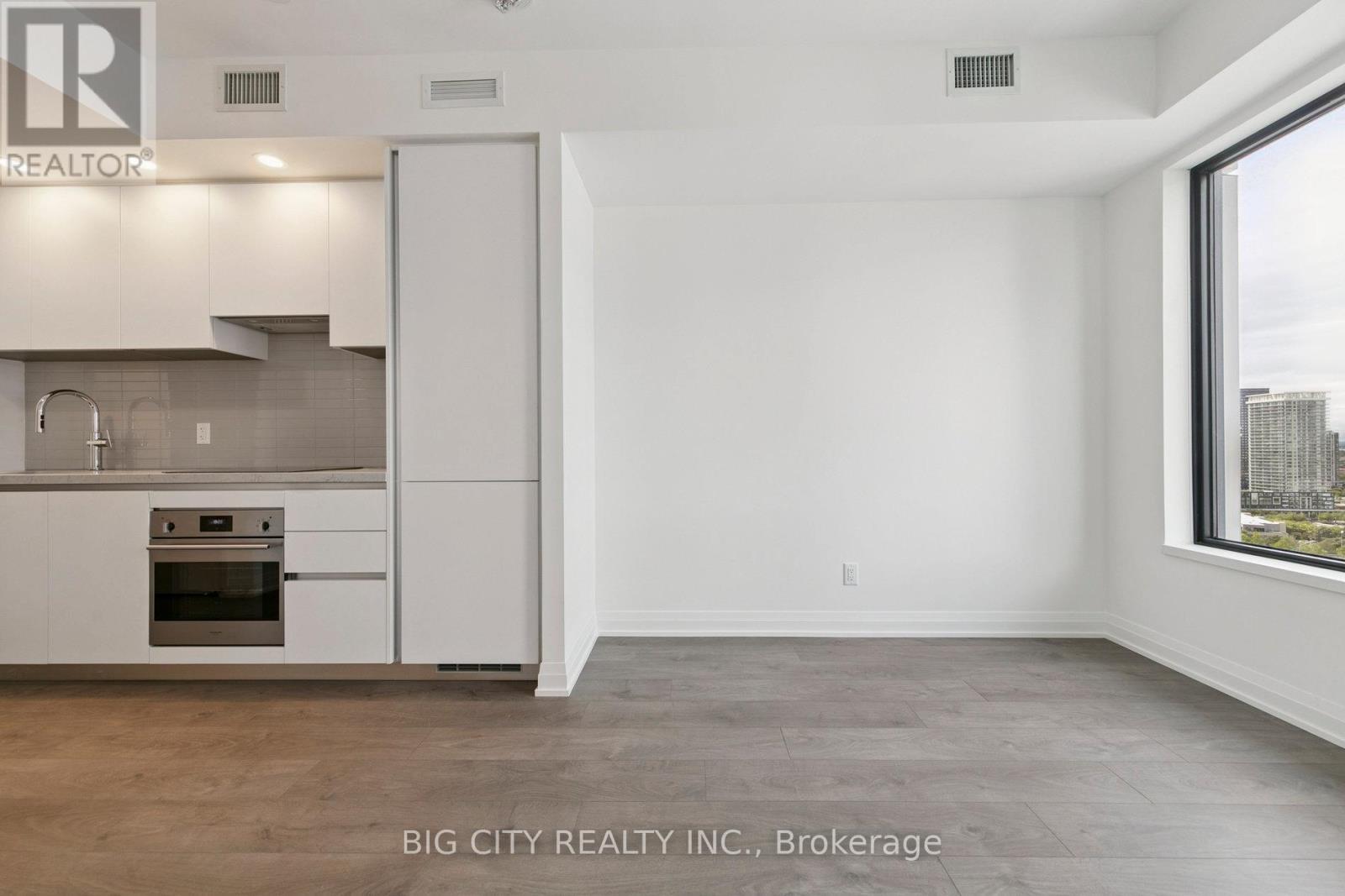 Photo 9 of 2109 4015 The Exchange, Mississauga ON