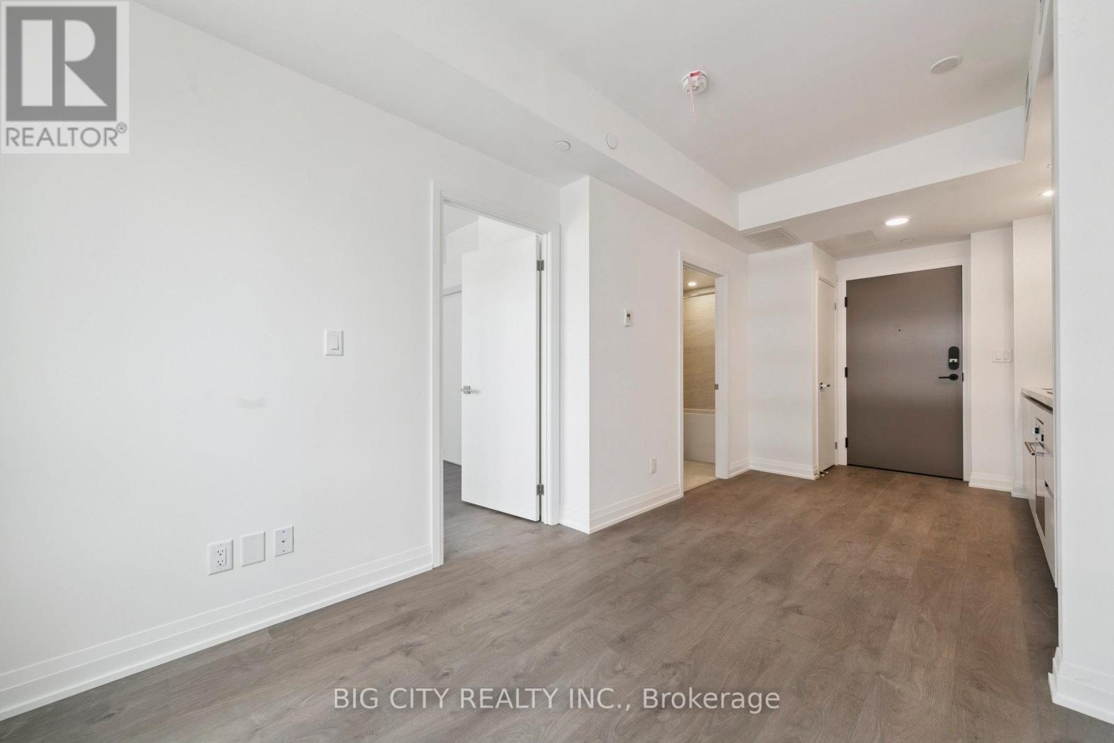 Photo 1 of 2109 4015 The Exchange, Mississauga ON