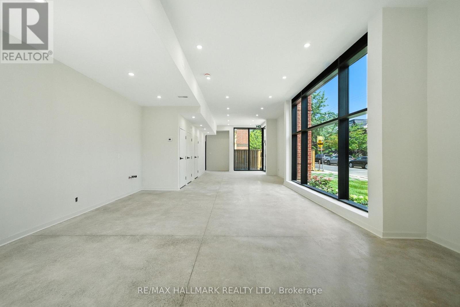 Photo 8 of 1 170 Perth Avenue, Toronto ON