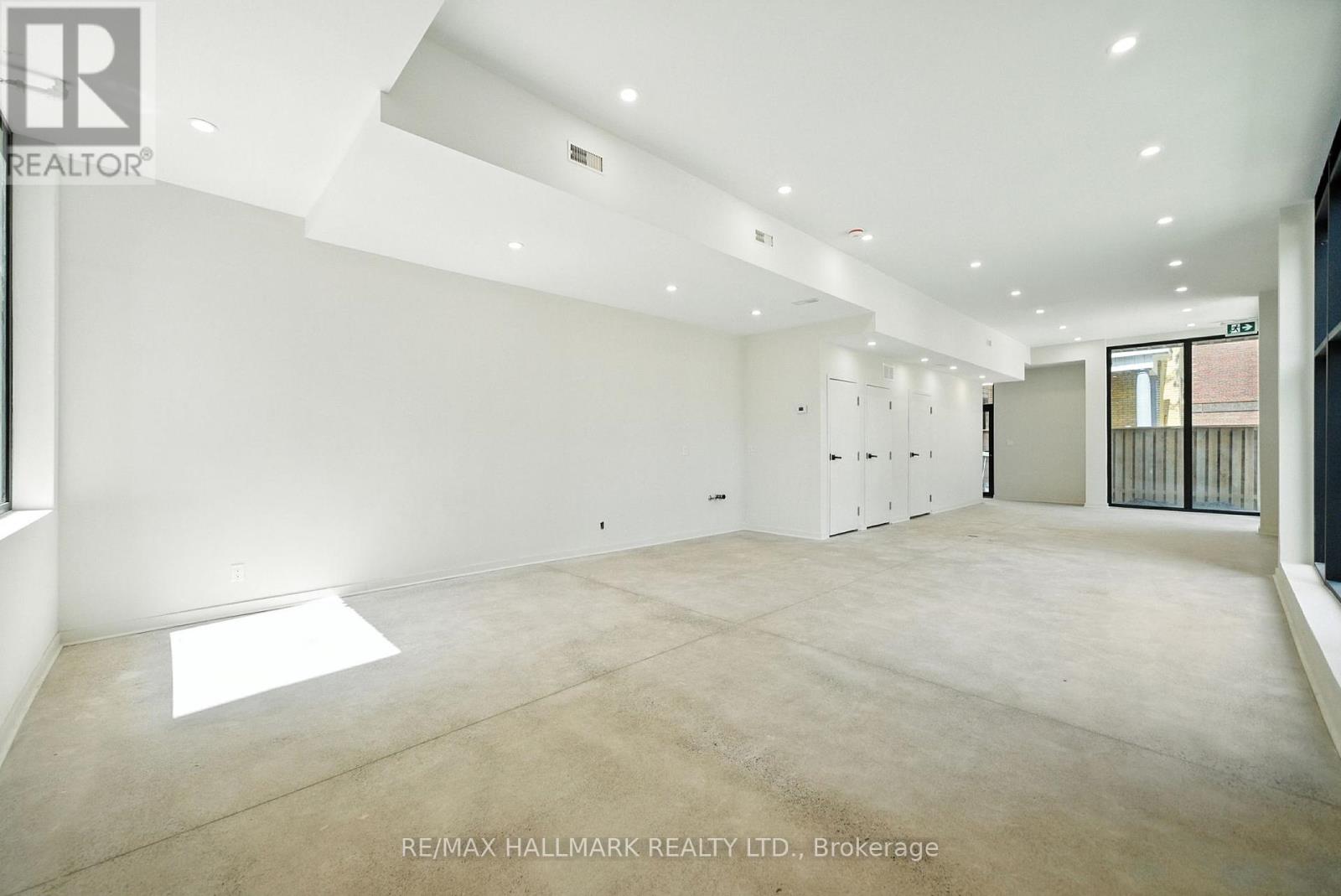 Photo 35 of 1 170 Perth Avenue, Toronto ON