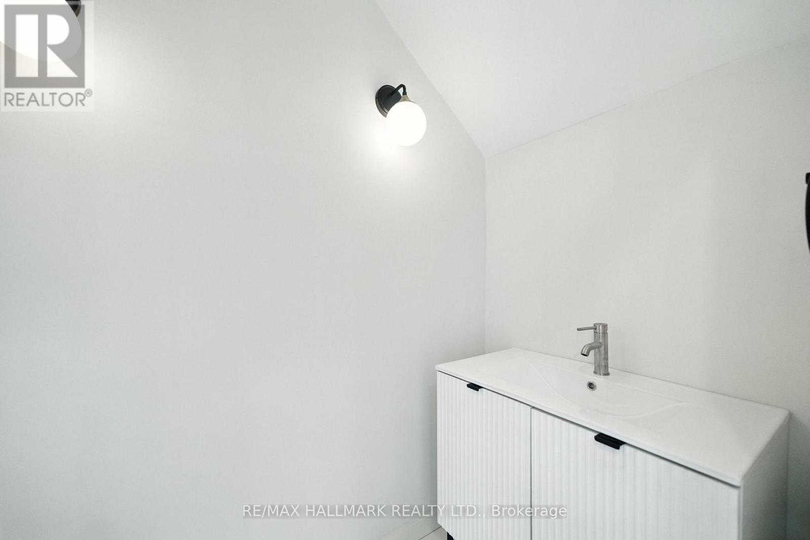 Photo 16 of 1 170 Perth Avenue, Toronto ON