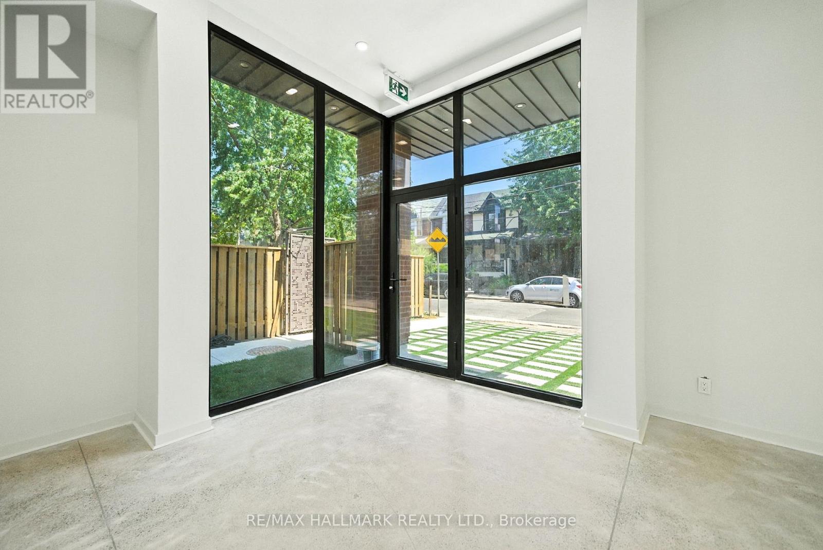 Photo 33 of 1 170 Perth Avenue, Toronto ON