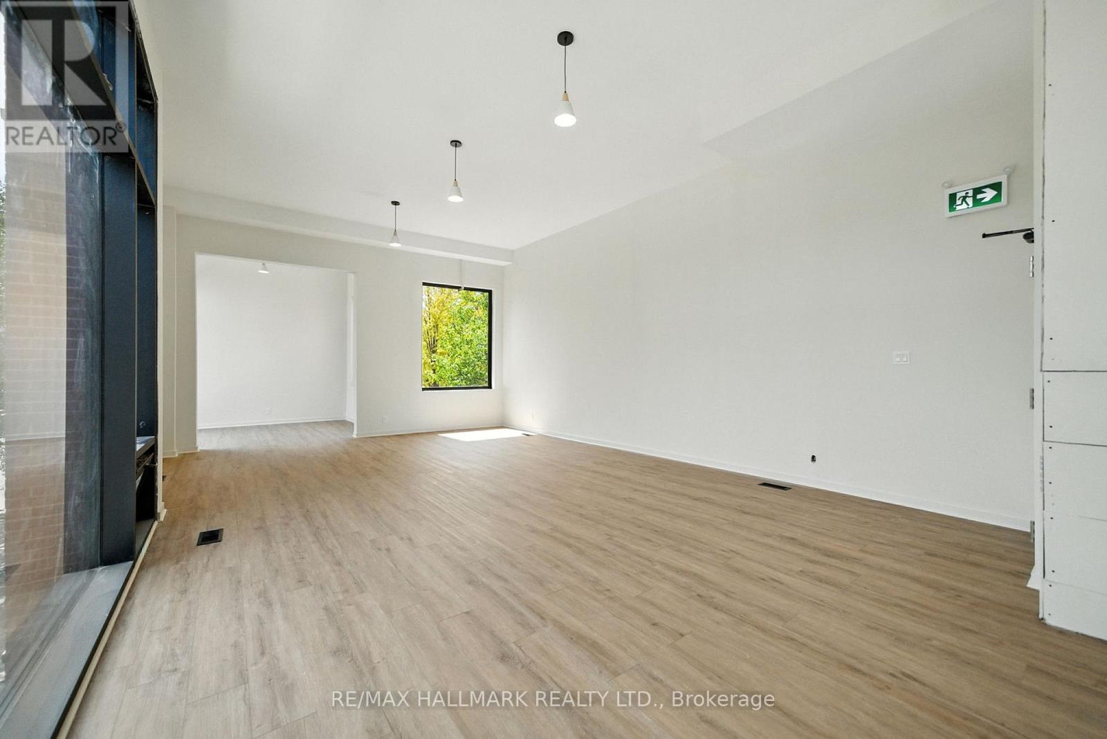Photo 13 of 1 170 Perth Avenue, Toronto ON