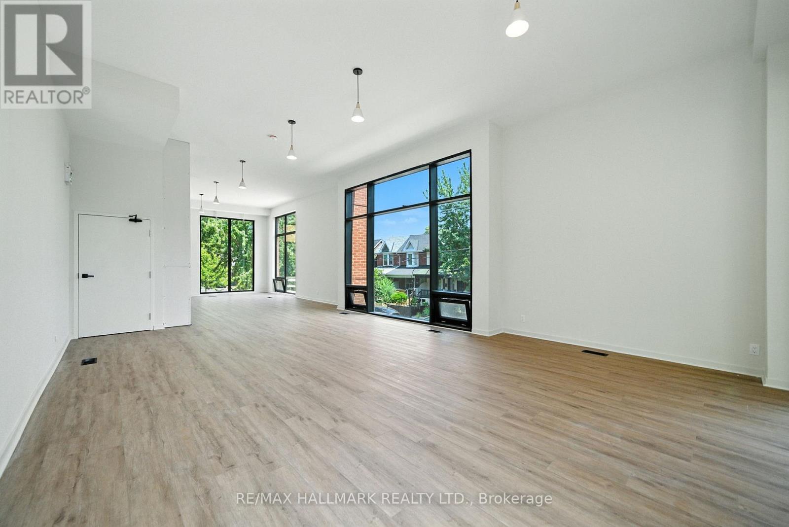 Photo 12 of 1 170 Perth Avenue, Toronto ON