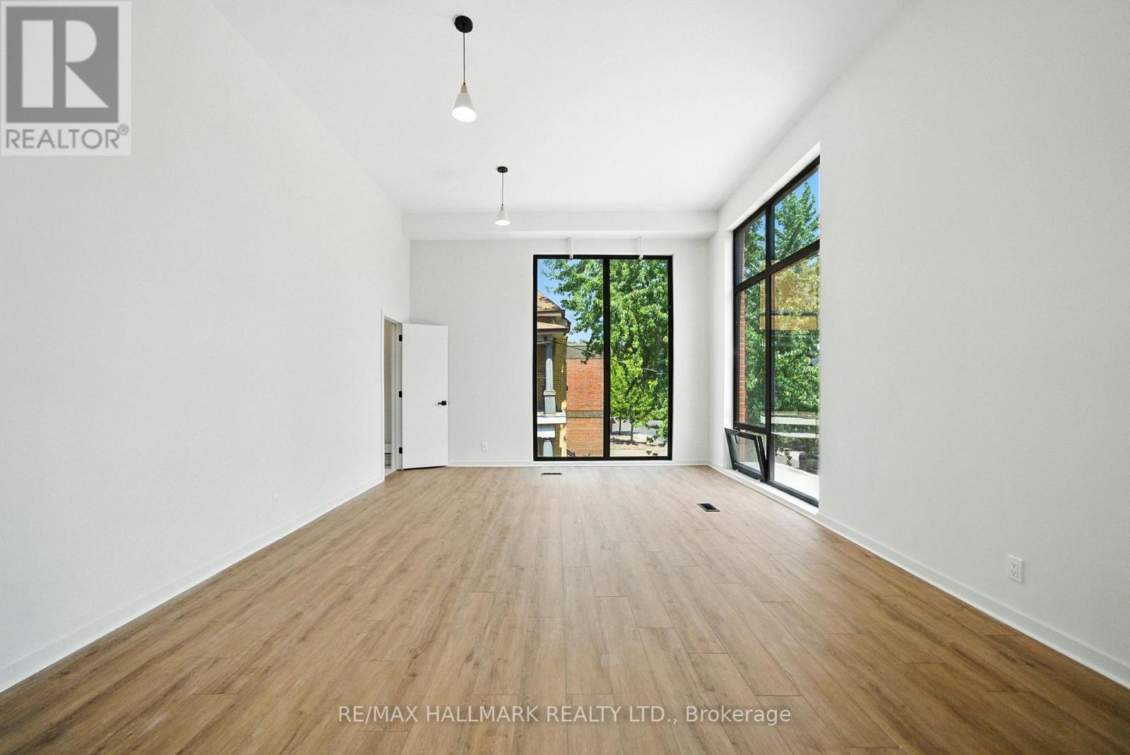 Photo 1 of 1 170 Perth Avenue, Toronto ON