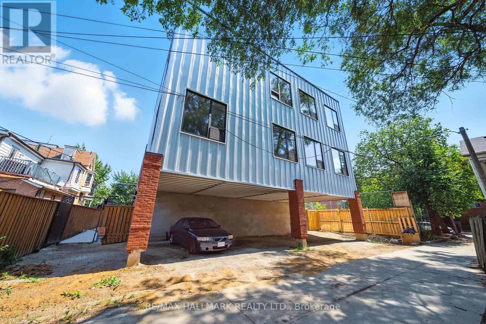 Photo 41 of 1 170 Perth Avenue, Toronto ON