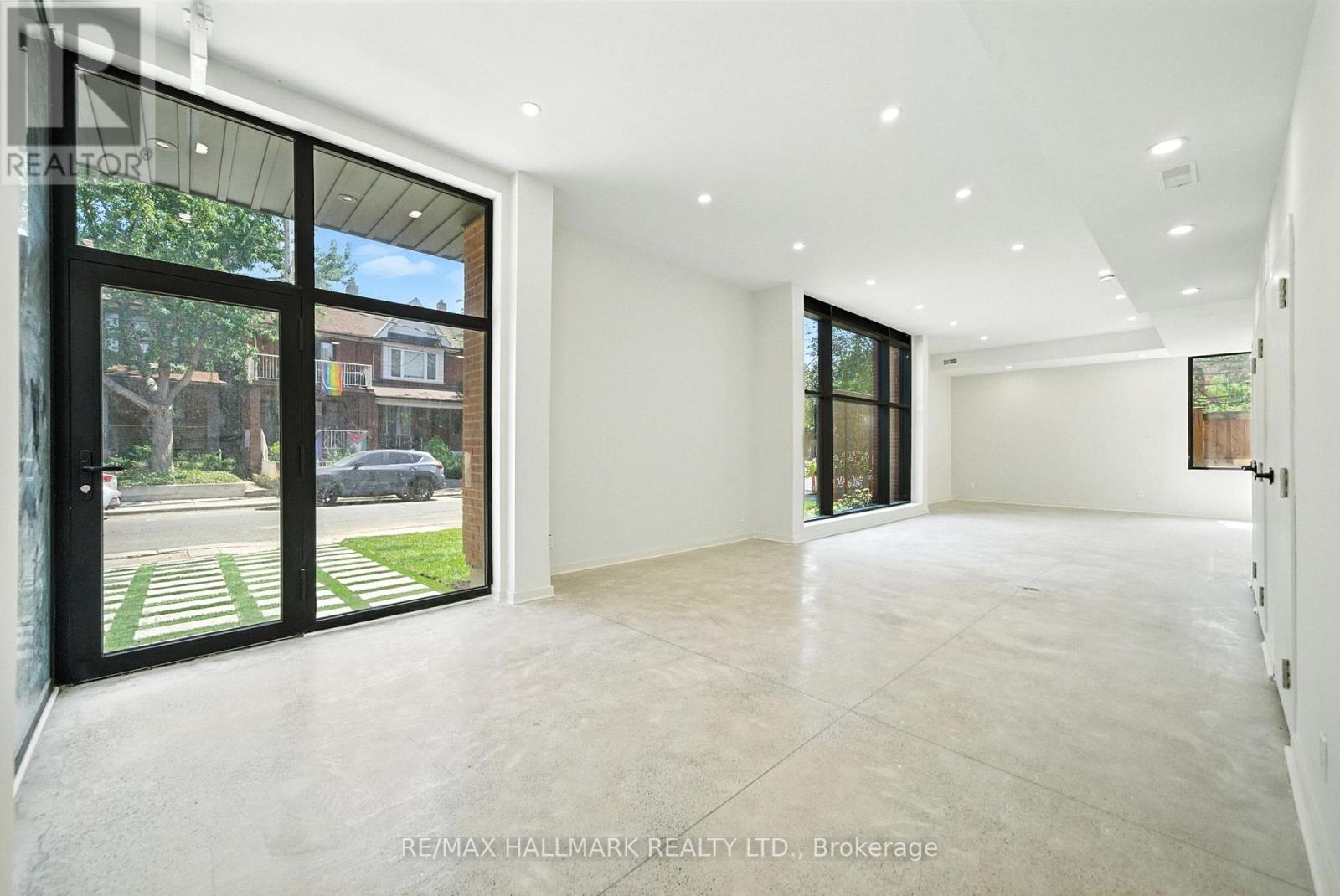 Photo 37 of 1 170 Perth Avenue, Toronto ON