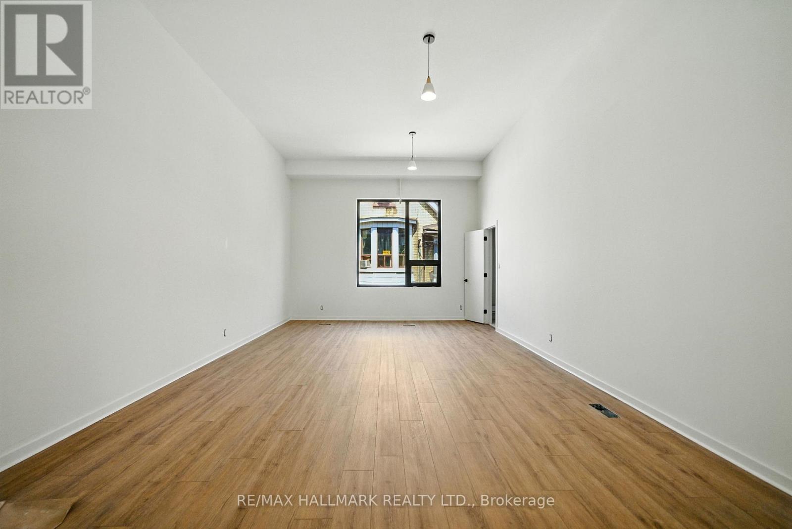 Photo 1 of 2 170 Perth Avenue, Toronto ON