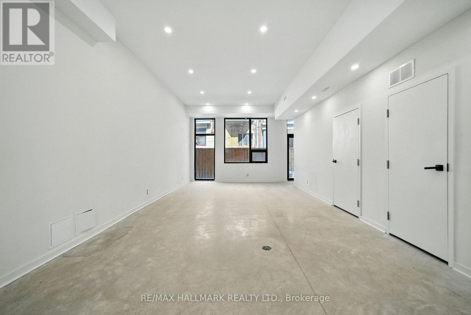 Photo 33 of 2 170 Perth Avenue, Toronto ON