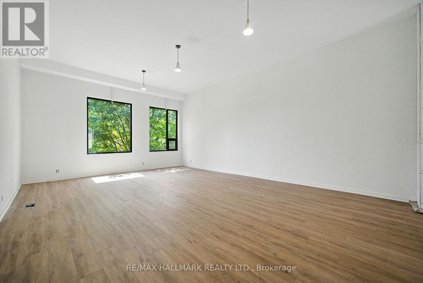 Photo 32 of 3 170 Perth Avenue, Toronto ON