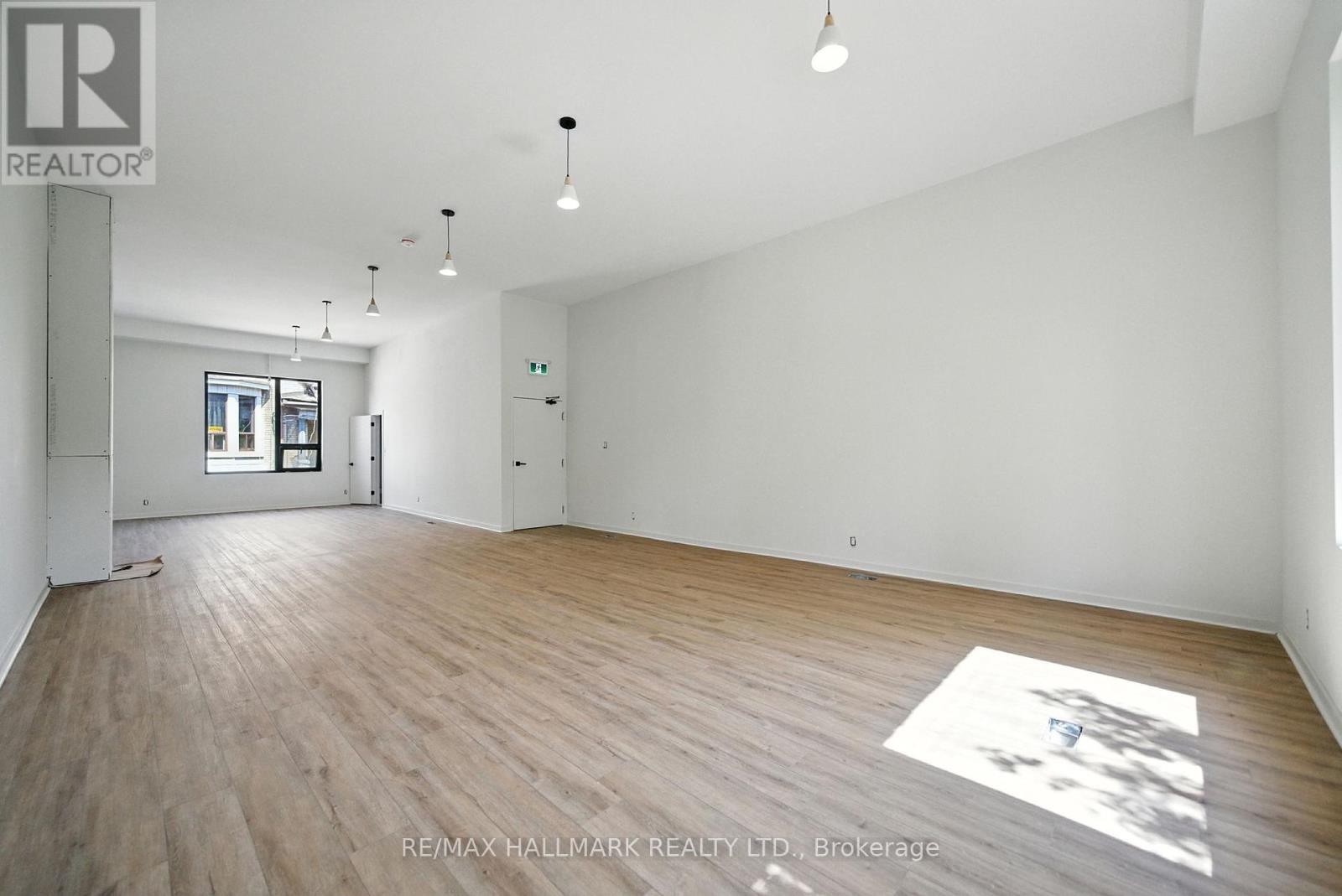 Photo 35 of 3 170 Perth Avenue, Toronto ON