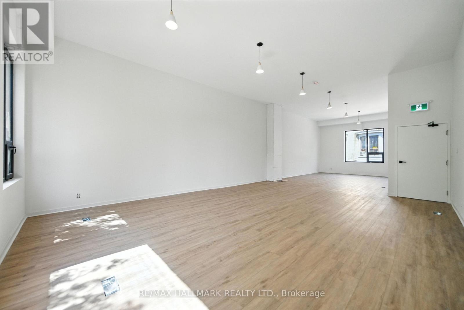 Photo 25 of 3 170 Perth Avenue, Toronto ON