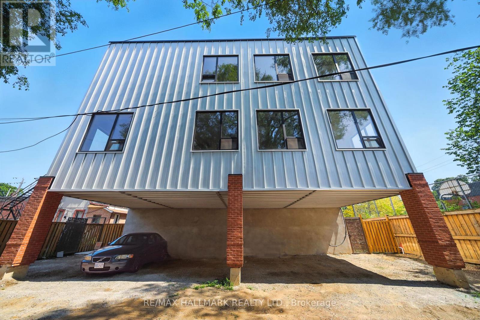 Photo 20 of 3 170 Perth Avenue, Toronto ON