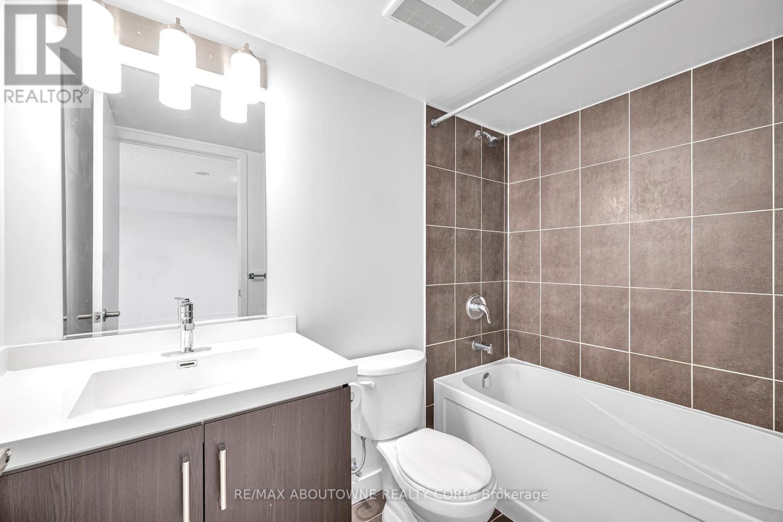 Photo 12 of 1105 1410 Dupont Street, Toronto ON