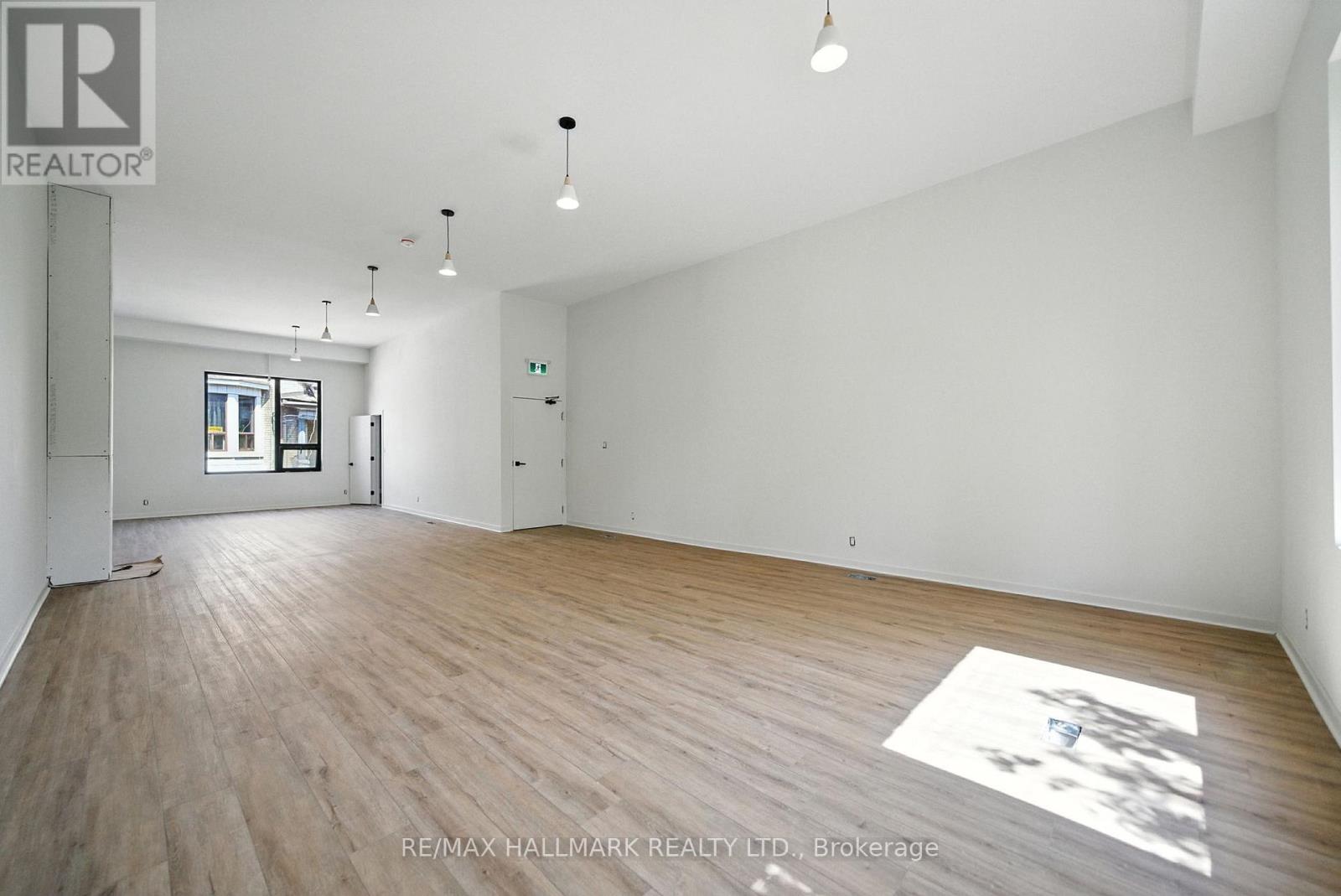Photo 29 of 4 170 Perth Avenue, Toronto ON