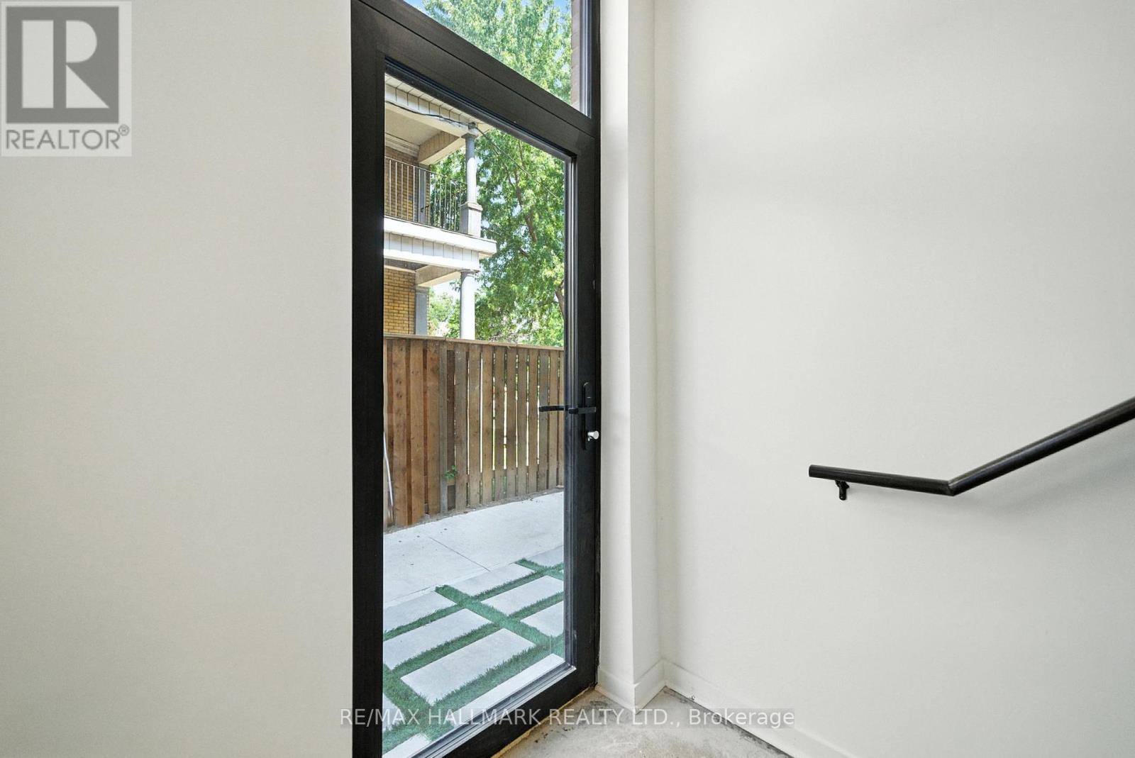 Photo 18 of 5 170 Perth Avenue, Toronto ON