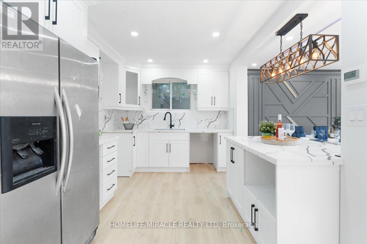 Photo 31 of 41 Horne Drive, Brampton ON