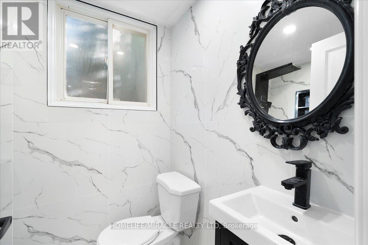 Photo 21 of 41 Horne Drive, Brampton ON