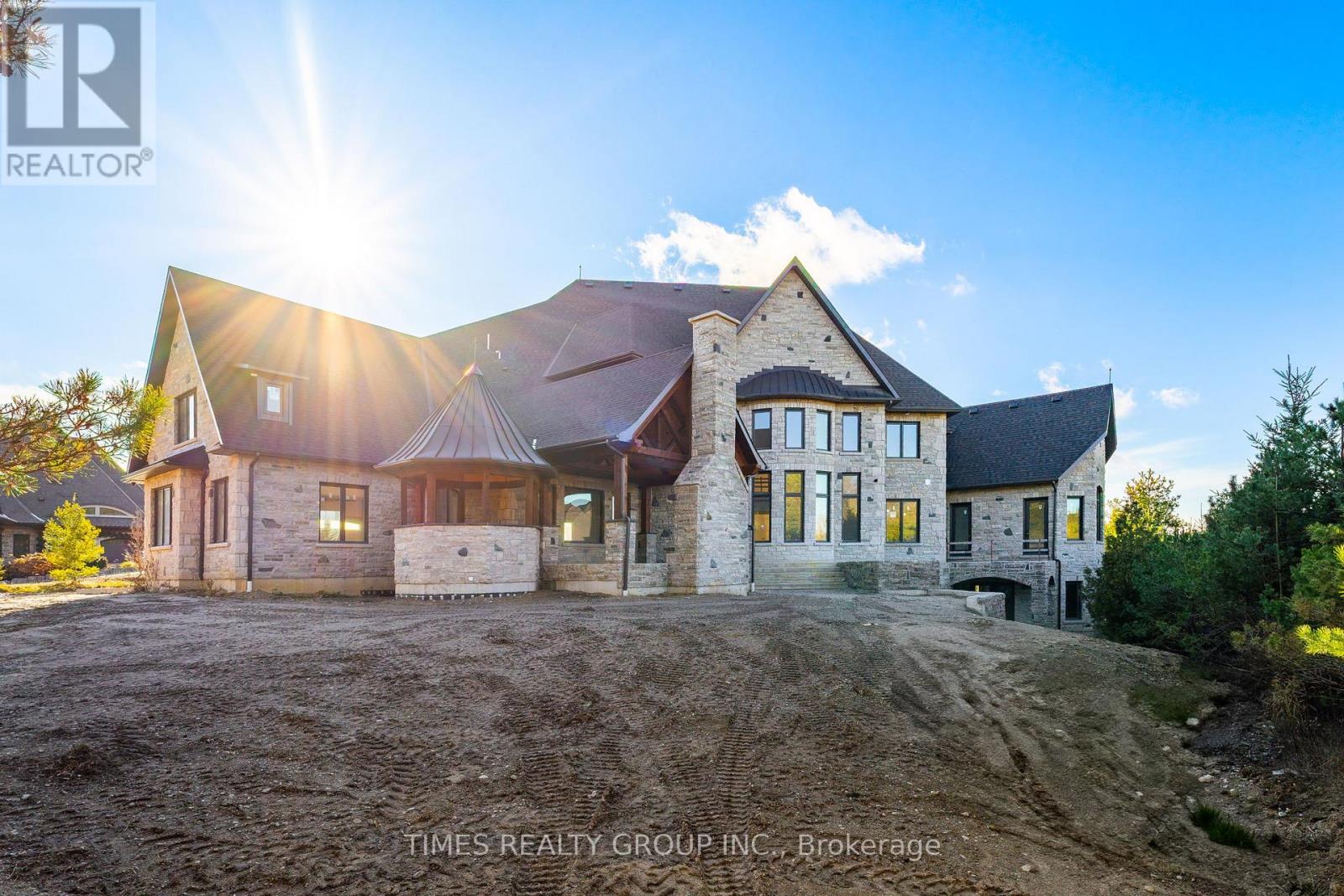 Photo 11 of 17 Edgewild Drive, Caledon ON