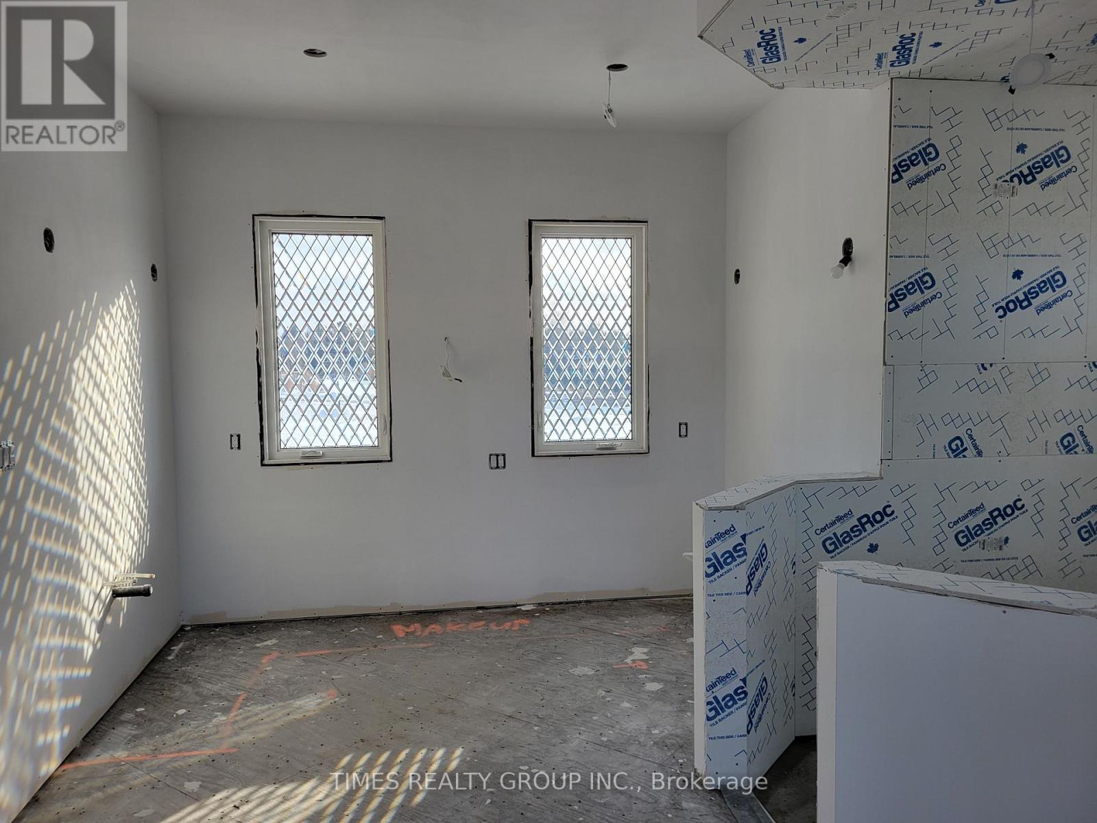 Photo 4 of 17 Edgewild Drive, Caledon ON