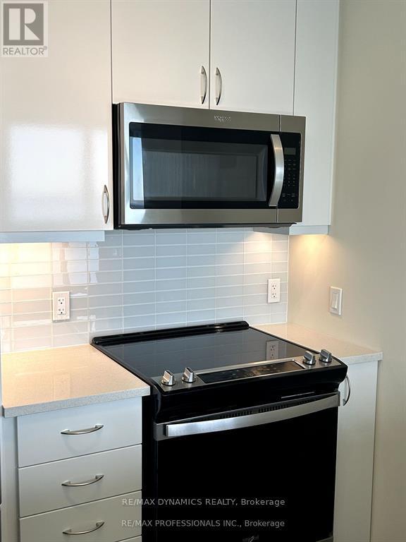 Photo 20 of 5002 38 Annie Craig Drive S, Toronto ON