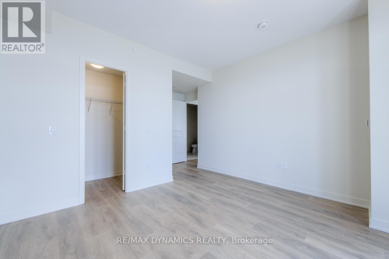 Photo 30 of 5002 38 Annie Craig Drive S, Toronto ON