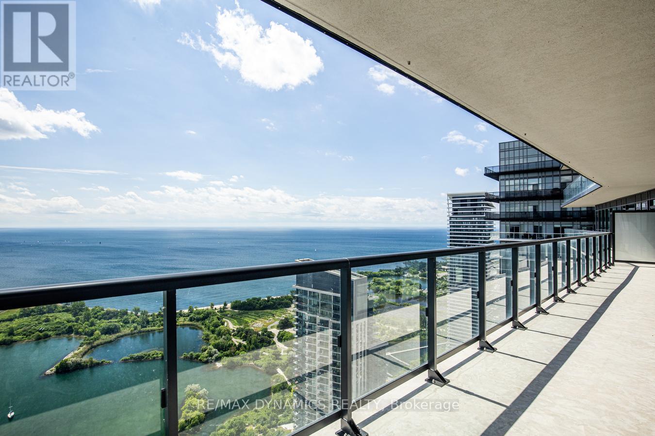 Photo 39 of 5002 38 Annie Craig Drive S, Toronto ON