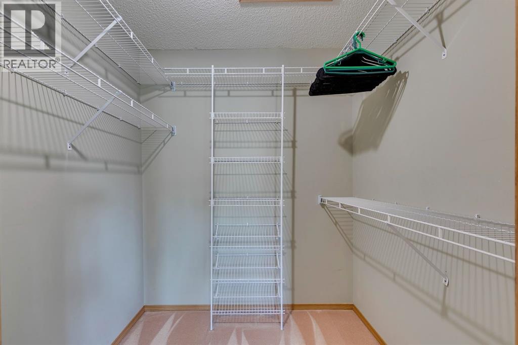 Photo 6 of 1517 Evergreen Hill Sw, Calgary AB