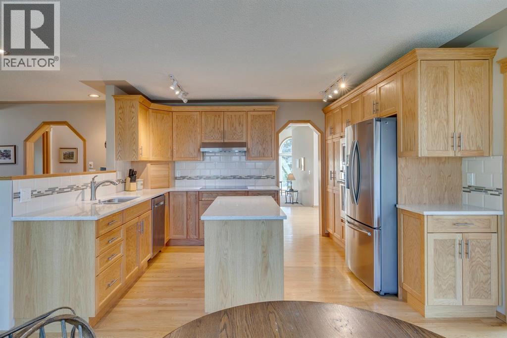 Photo 12 of 1517 Evergreen Hill Sw, Calgary AB