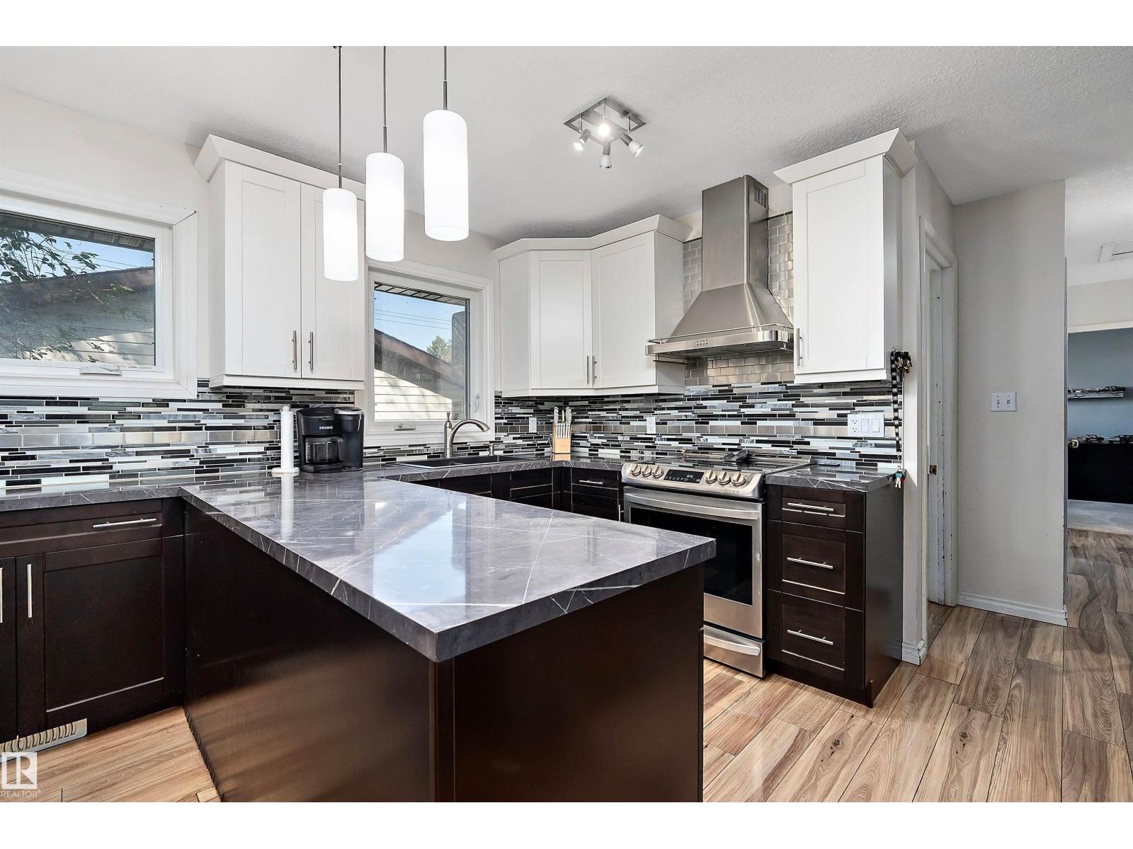 Photo 21 of 3904 53 St, Wetaskiwin AB