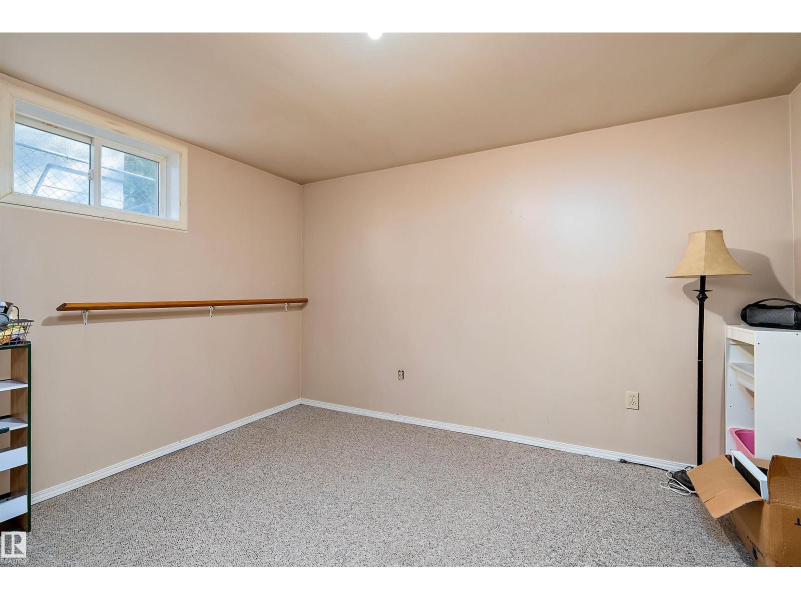 Photo 37 of 3904 53 St, Wetaskiwin AB
