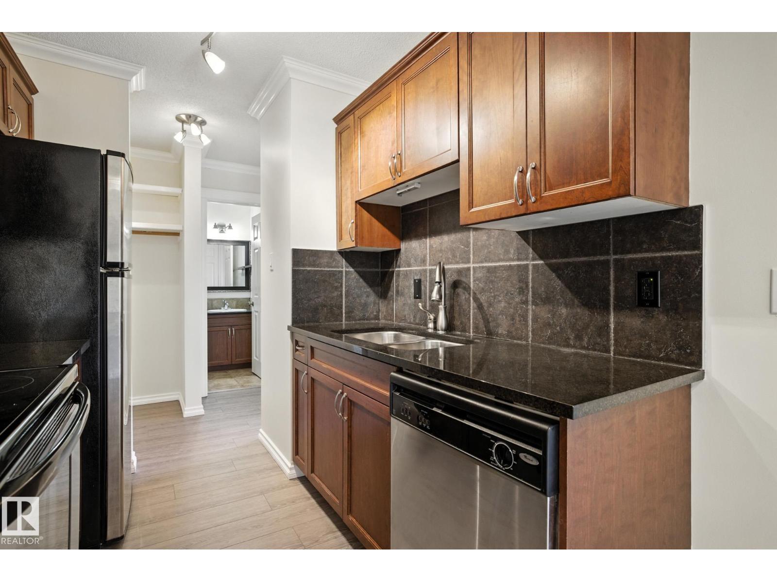 Photo 7 of 306 10160 83 Av Nw, Edmonton AB