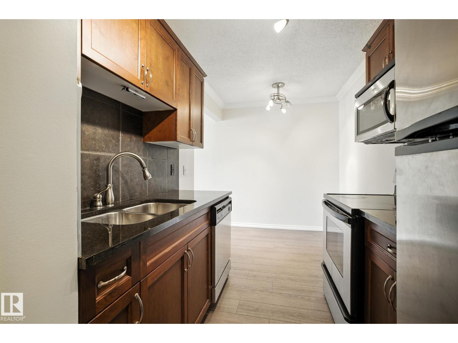 Photo 2 of 306 10160 83 Av Nw, Edmonton AB