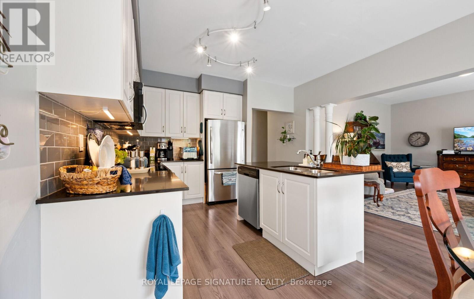 Photo 34 of 54 Cannery Drive, Niagaraonthelake ON