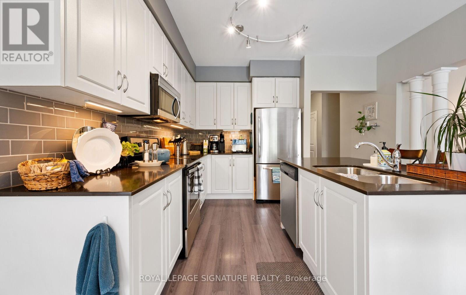 Photo 8 of 54 Cannery Drive, Niagaraonthelake ON