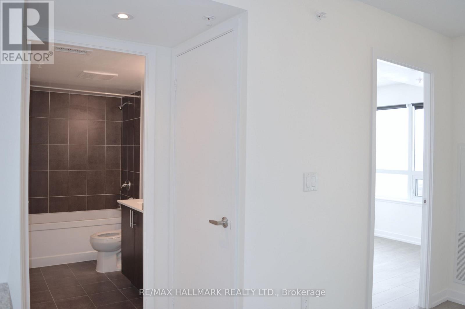 Photo 10 of 1408 1420 Dupont Street, Toronto ON